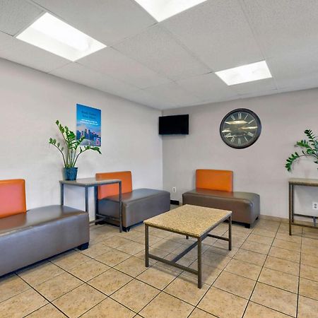 Motel 6-Oak Creek, Wi Ngoại thất bức ảnh