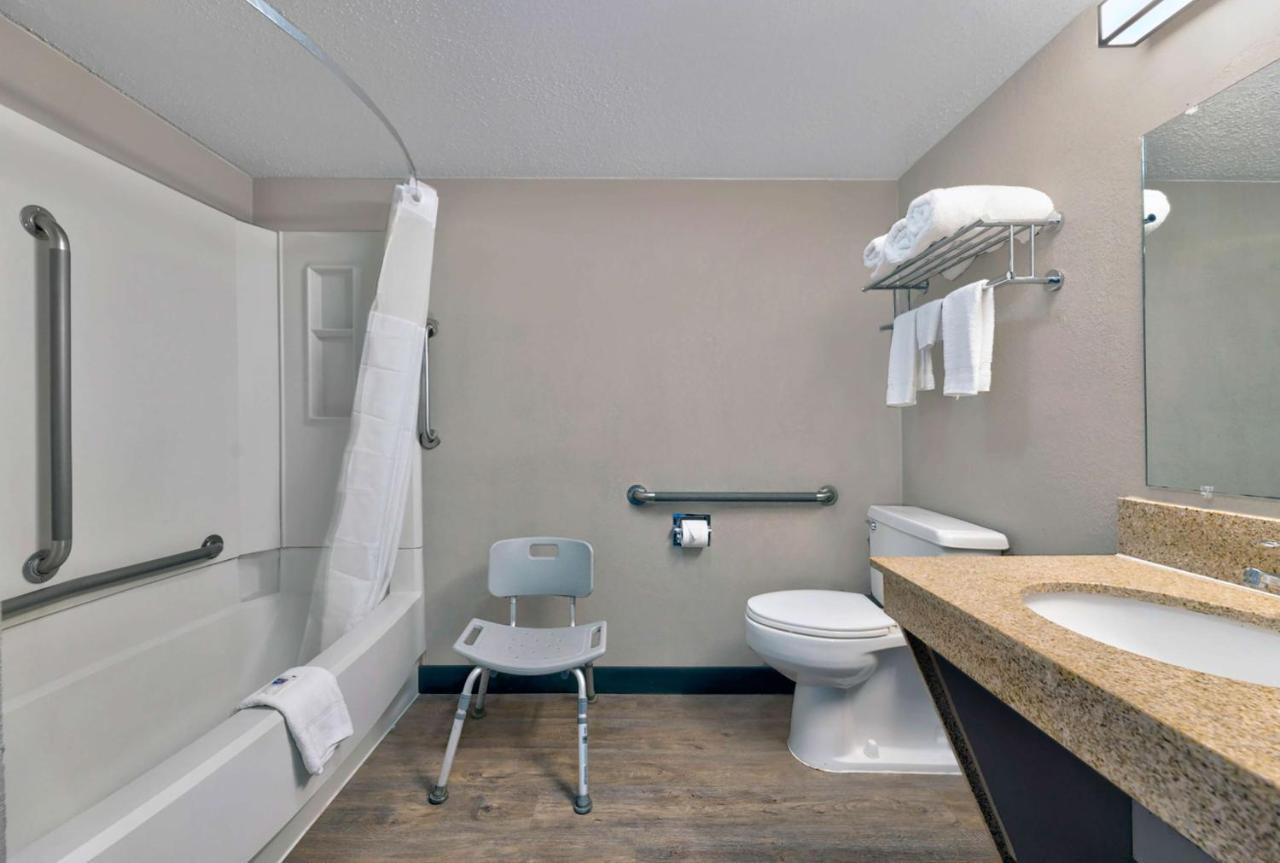 Motel 6-Oak Creek, Wi Ngoại thất bức ảnh
