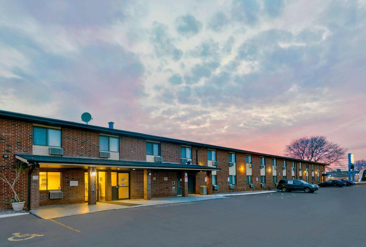 Motel 6-Oak Creek, Wi Ngoại thất bức ảnh