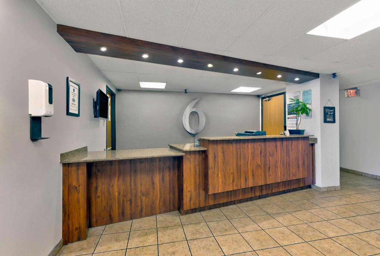 Motel 6-Oak Creek, Wi Ngoại thất bức ảnh